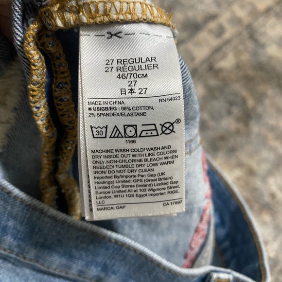 Gap High Rise 3" Embroidered Denim Shorts with Destruction Floral Size 27 - Picture 6 of 9